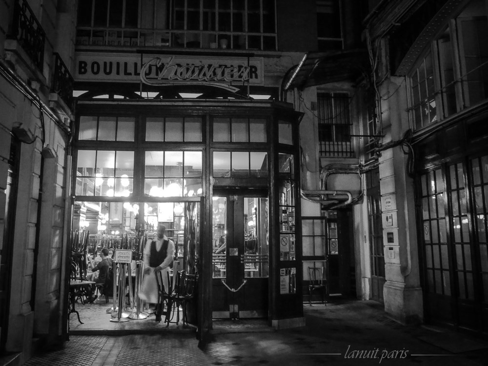 Late in the night, the parisian boulevards, Paris