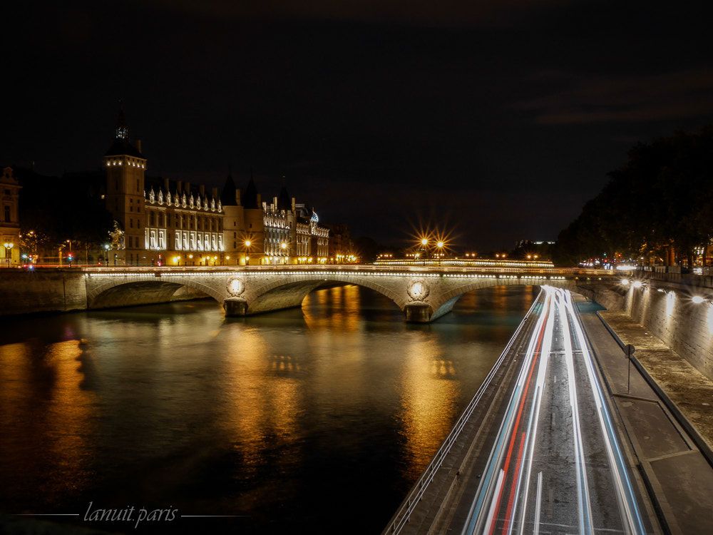 Seine and conciergerie, Paris