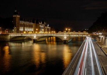 Seine et conciergerie, Paris